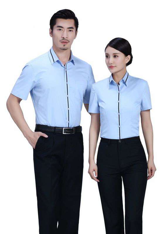 工作服定做與現成商品一樣嗎？有什么區別？